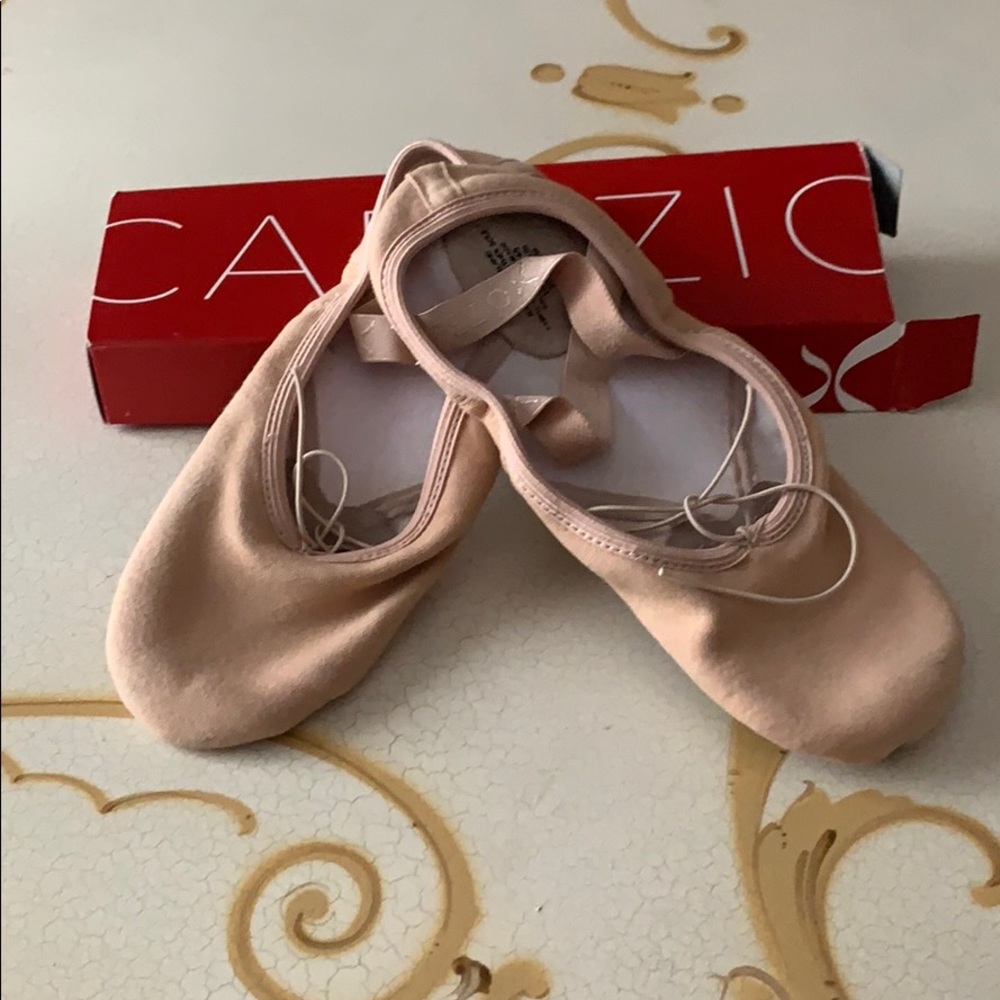 Capezio ladies ballet fabric shoes